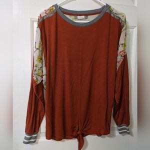 Tiny (Anthropologie) women's Coral floral crew neck top size S